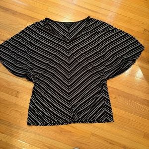 White House Black Market top L